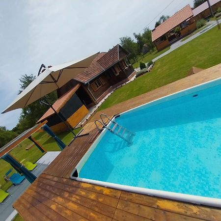 Villa Kuca Za Odmor Jopi I Mare à Topusko Extérieur photo