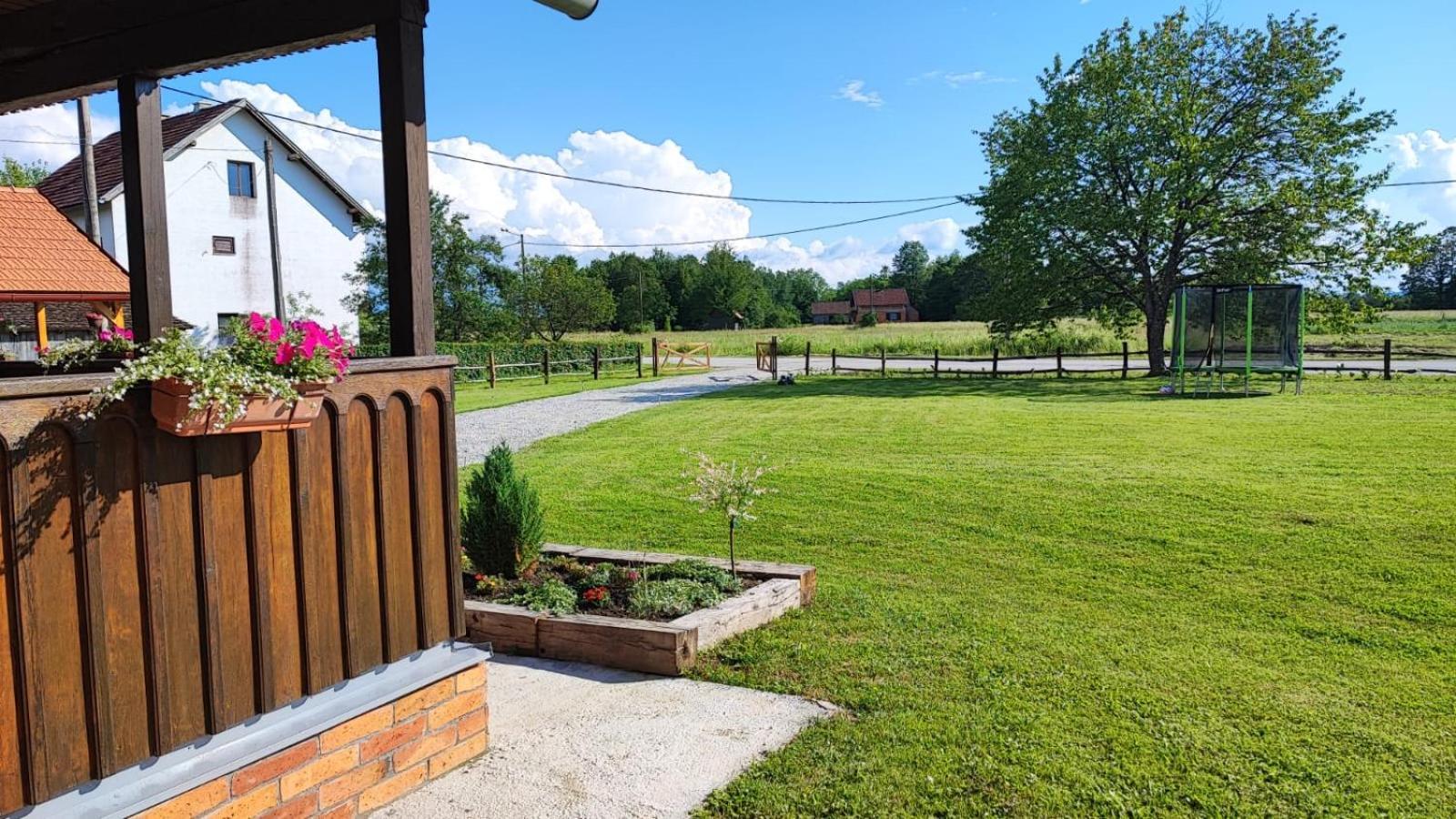 Villa Kuca Za Odmor Jopi I Mare à Topusko Extérieur photo