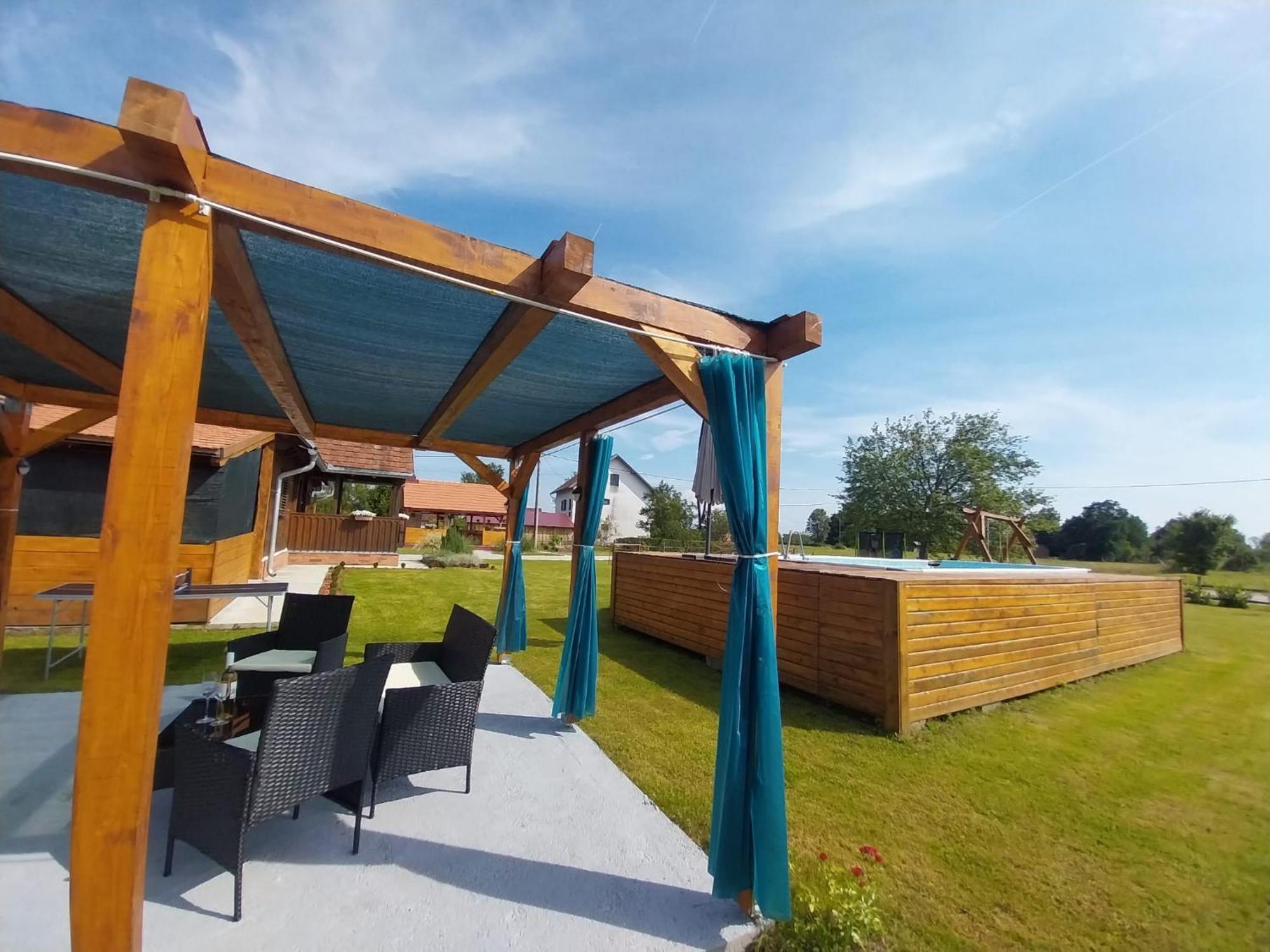 Villa Kuca Za Odmor Jopi I Mare à Topusko Extérieur photo